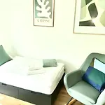 Baltic Riviera Apartments - Garden Sanctuary Retreat